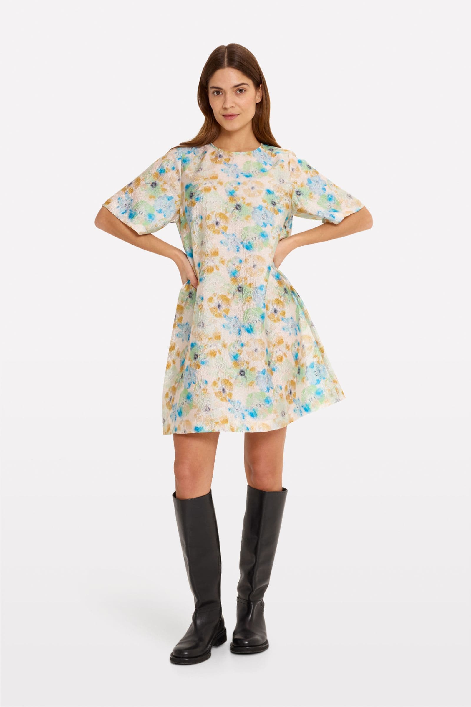 ENWOMBAT SS DRESS AOP 7063 Spring Bloom