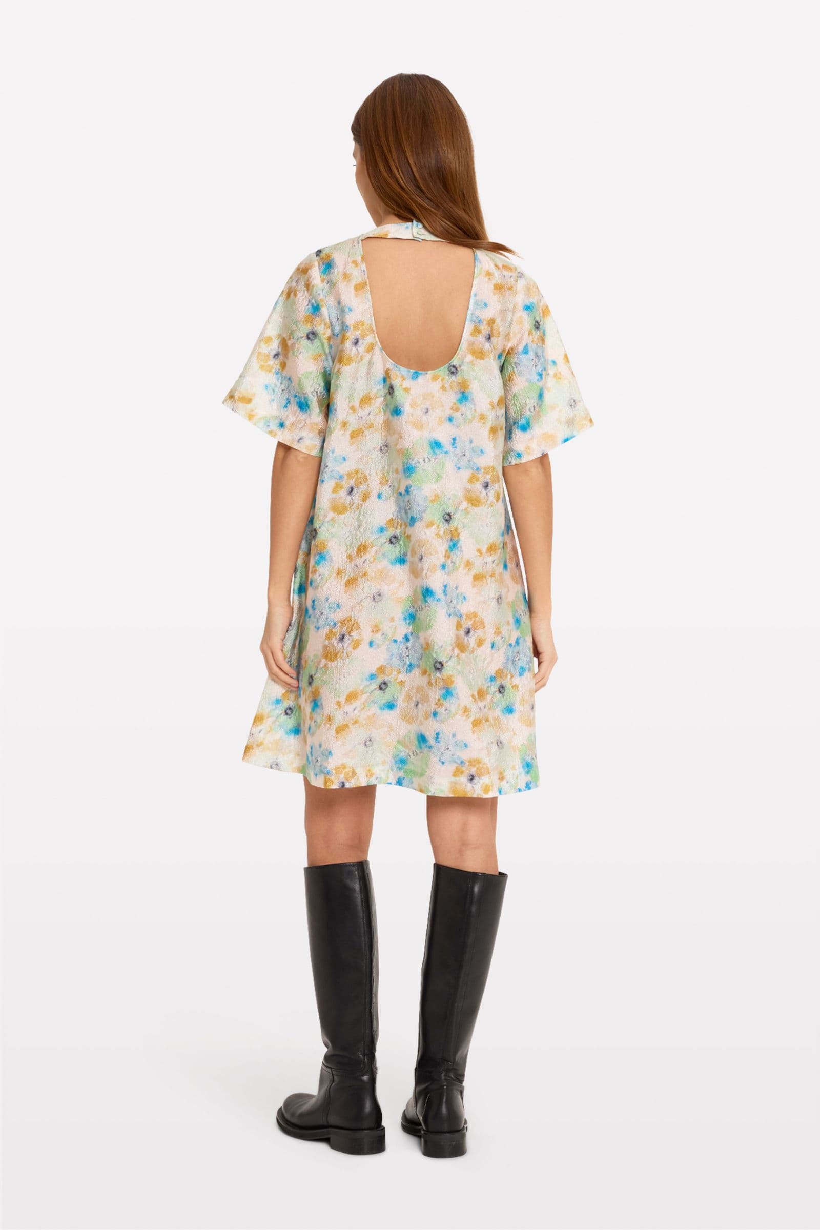 ENWOMBAT SS DRESS AOP 7063 Spring Bloom