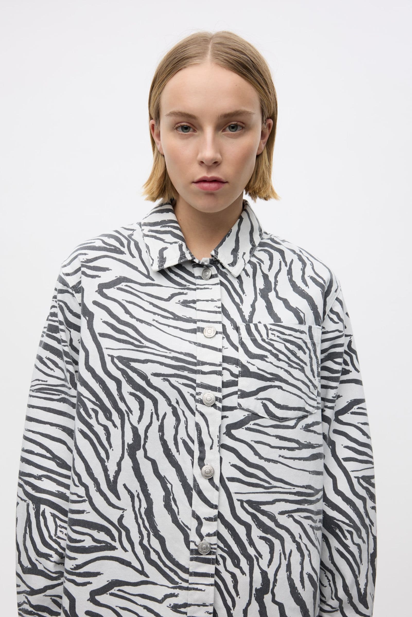 ENTAMARI LS SHIRT AOP 7136 Washed Zebra