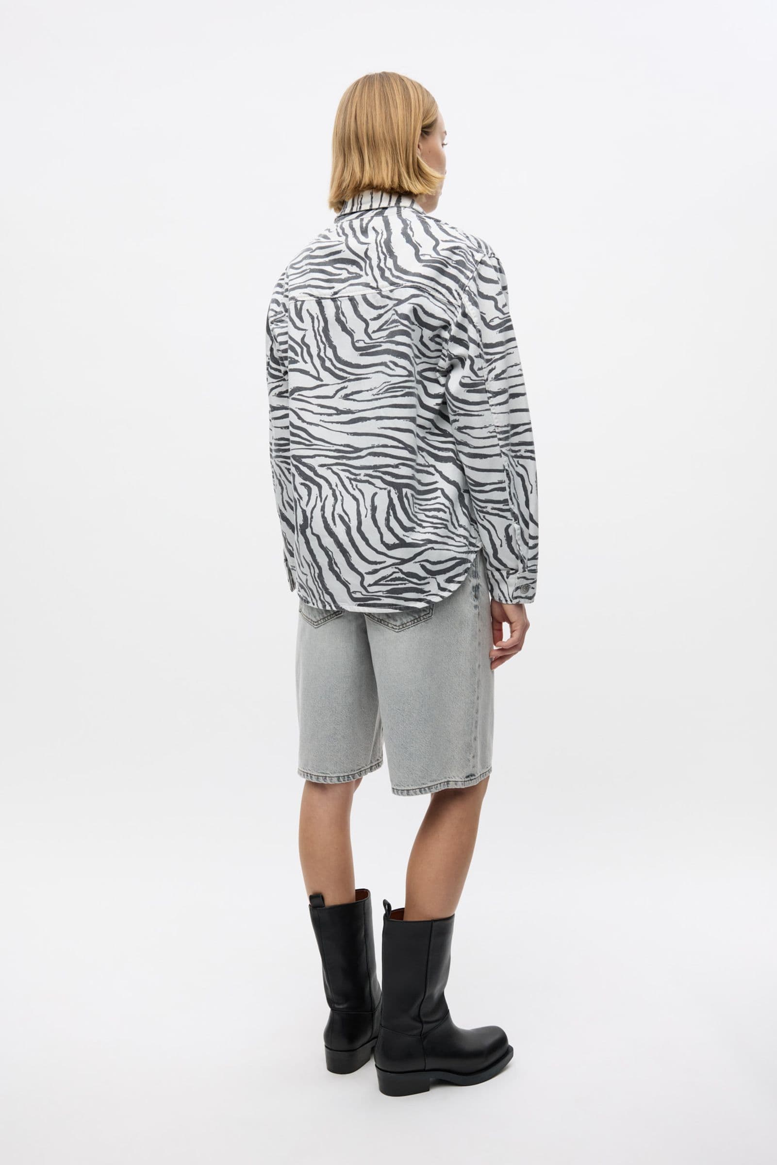 ENTAMARI LS SHIRT AOP 7136 Washed Zebra