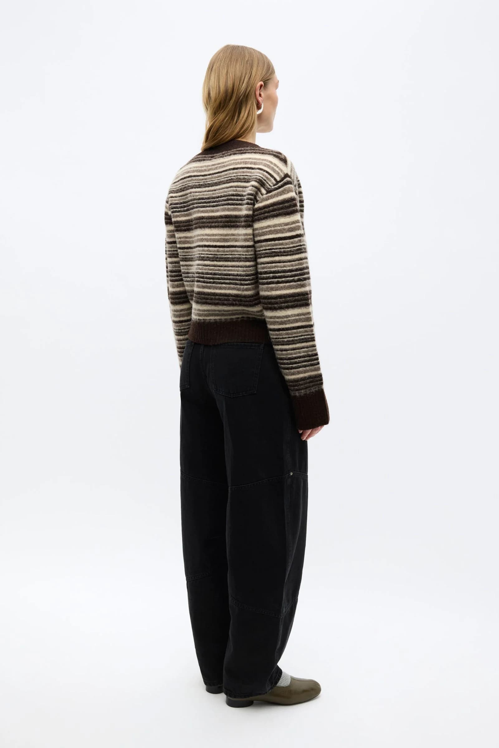 Eneleanor V N Cardigan St 7491 Chocolate Stripe